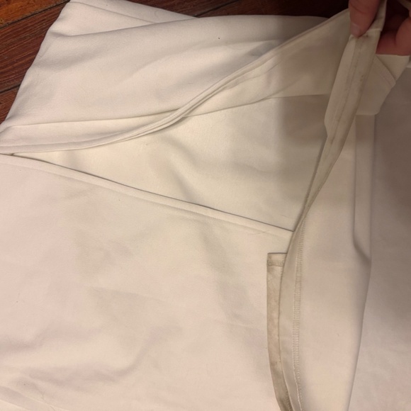 Sleek and stylish maxi dress. Perfect for any occasion. Versatile and elegant de - Picture 4 of 5